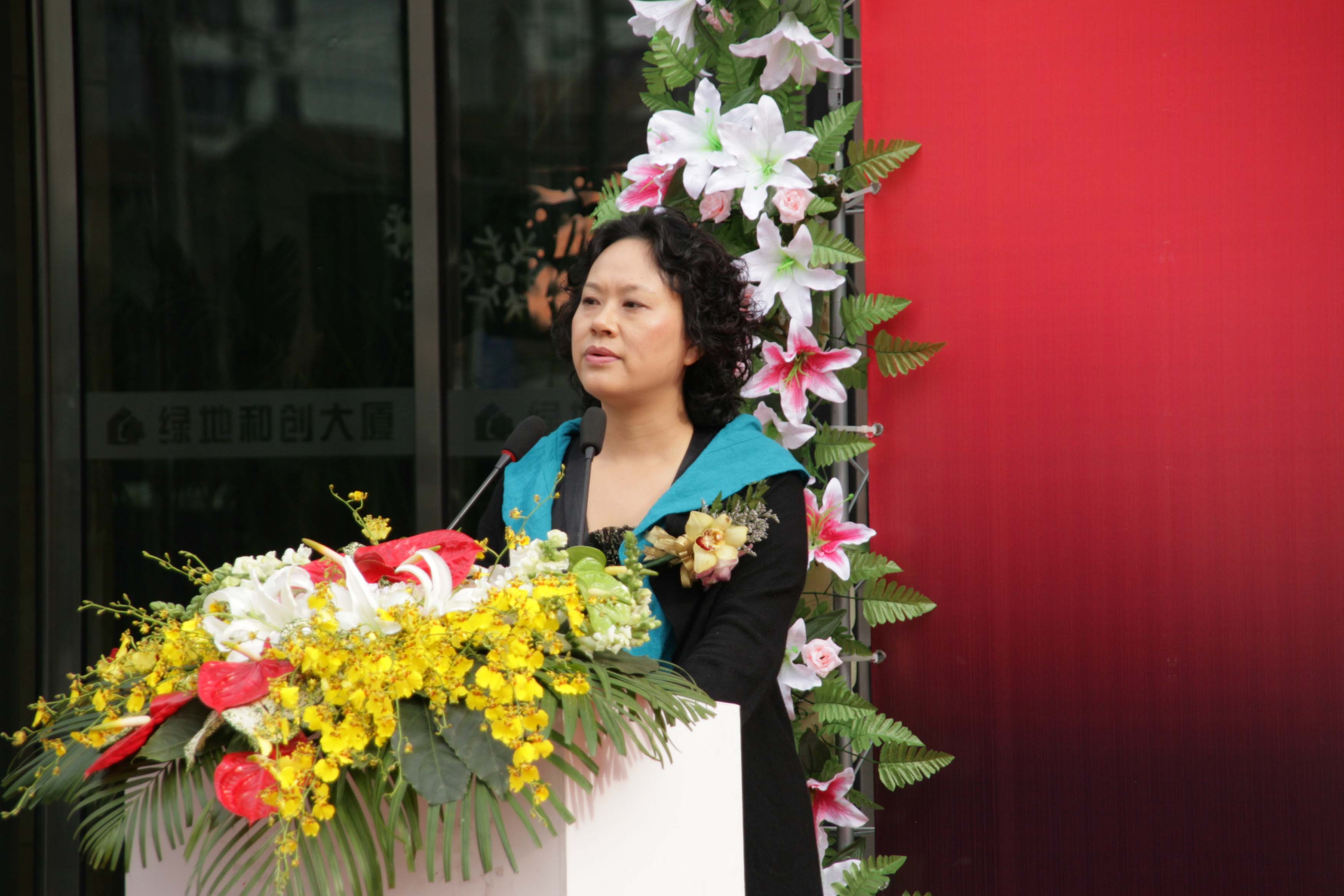 ���R���l(f��)չ�������_(t��i)�A