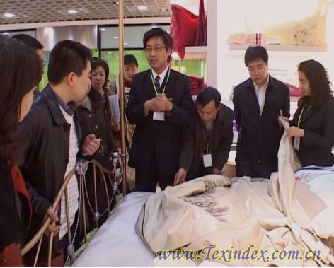 ���07��·��ɯ����Ʒ�l(f��)����(hu��)ʢ�r��ǰ