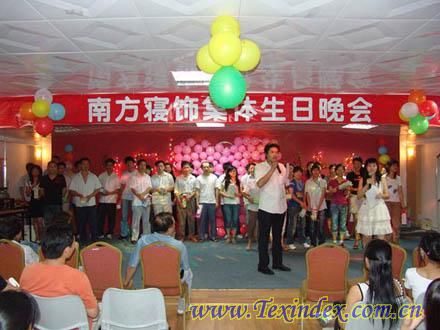 �Ϸ�����e�м��w����(li��n)�g���