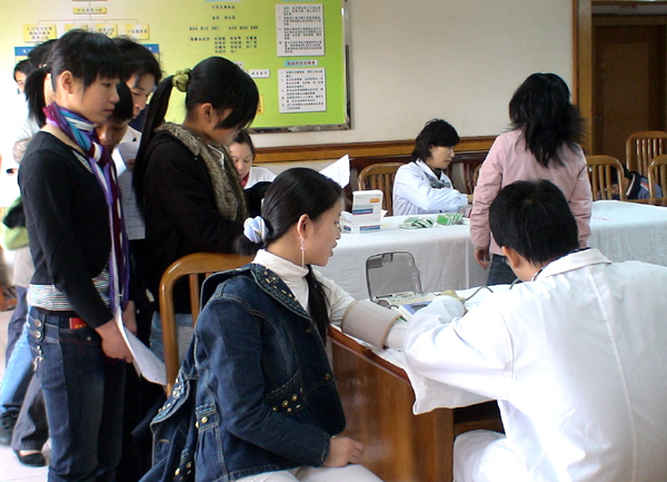 ˯������˾�M���T����Ը�I(xi��n)Ѫ