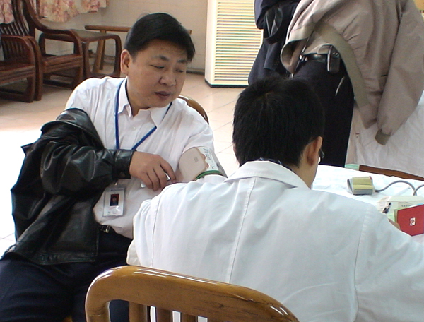 ˯������˾�M���T����Ը�I(xi��n)Ѫ