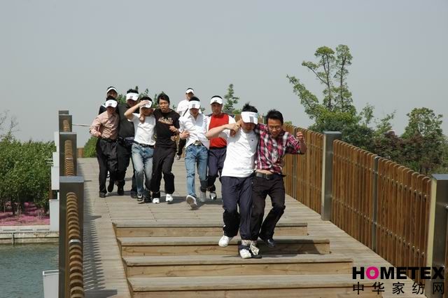 �ɺϼҼ��T���F(tu��n)�(du��)��չ���(d��ng)