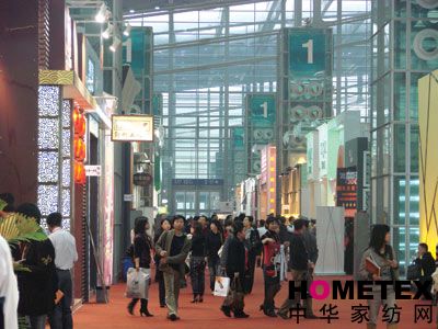 �r(sh��)����Ʒ���c��(chu��ng)�£����ڇ�(gu��)�H�Ҽ�չ���(qi��ng)��