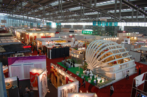 ���ڇ��H�Ҽ�չ���(qi��ng)��