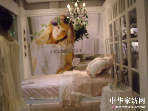 ��Ů�ݼҼ��Ϻ���(li��n)��ï���_�I(y��)