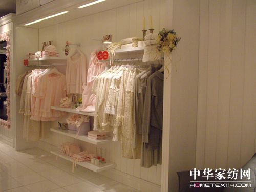 ��Ů�ݼҼ��Ϻ���(li��n)��ï���_�I(y��)