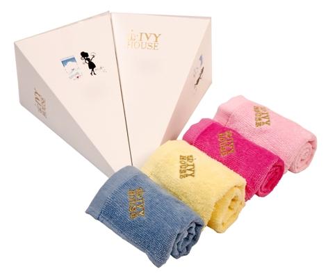 COTTONUSA����?y��n)���Ȼ�����Ԑۡ?  full artical" src="http://m.1hd6298.com/Upload/201002/22/2010222131828974.jpg" border=0></A></P>
<P align=center>����Lotto�Ƴ��˃ɿ�����������</P>
<P>����IVY HOUSE������ͯ�b</P>
<P>����IVY HOUSE������ͯ�bƷ�ƾ���Դ������(gu��)�ĳ�������У������(gu��)�|������������W(xu��)������Ү��?sh��)ȣ������H�vʷ�ƾ����W(xu��)�L(f��ng)�������һֱ�S���ڌW(xu��)�g(sh��)��ĳ�ߵ�λ��������У�^(q��)��һ��(g��)��ͬ�ľ��^����������У�@���������M������ֲ����ӛ�ߟo(w��)���g�����鳣������У��IVY LEAGUE�����ɴ˱�����(y��u)�ŵ��L(f��ng)�����@�����W(xu��)У�ČW(xu��)��Ʒ�W(xu��)�惞(y��u)������(y��u)�����К��|(zh��)���ö���֮���ڷ��͌����L(f��ng)��·�������顰IVY HOUSE������IVY HOUSE��������ͯ�b�����Ǳ���ͬ�ӵľ������麢�Ӵ�����������ŵ�Ʒζ���w�F(xi��n)�ʼ��F����|(zh��)����2000���M(j��n)���Ї�(gu��)�Ј�(ch��ng)�ԁ������䪚(d��)�ص��O(sh��)Ӌ(j��)����(y��u)���Ĳ��|(zh��)��������׌������Ʒ�Ƴɞ�ͯ�b�I(y��)���ٮٮ�ߡ�</P>
<P>����IVY HOUSE������������Ʒ���`��Դ����ÿ��(g��)С���Ӷ����۵ġ��pɫ�����衱���z�z�Ử�ı����豻�����̵ķ��M(j��n)�������ǷN�ڻ��ڿڵ���ā��׌�������Ҹ�����˵ĺ�(ji��n)����IVY HOUSE���O(sh��)Ӌ(j��)�����Ǳ��@�N�Ҹ�������������(chu��ng)���Ե��Ƴ��ˡ��pɫ���������衱����׌ĸŮ�����ӡ���������������H��ͬ�����@һ�Ҹ��r(sh��)����׌ÿһ��(g��)�õ��������˶�߅�·��ڻ�ʎ���������Ҿ���Ҫ�ǂ�(g��)��Ͳ������</P>
<P align=center><a target=_blank href="/Upload/201002/22/2010222131828563.jpg" target=_blank><img alt=