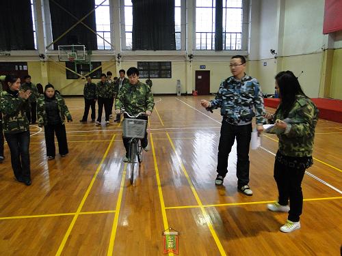 ��ͨ˹�ø��e�k�׌����\(y��n)��(d��ng)��(hu��)