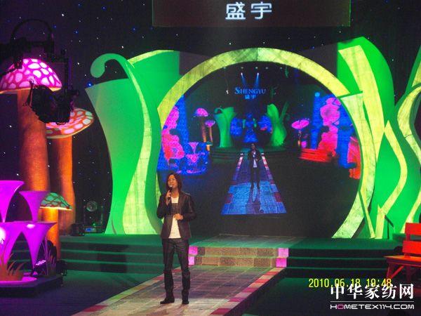 ʢ��2010�����̕�(hu��)¡�����_