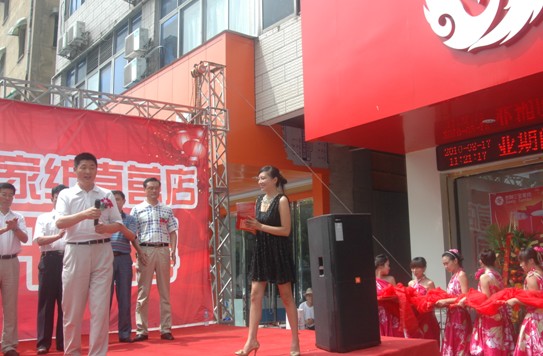 �����������(y��ng)���N��ͻ�ƶ�ʮ�f(w��n)