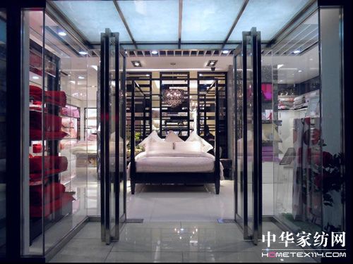 ����ף�R���_�Ҽ��I(y��)��ͻ��һ��(g��)�|