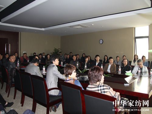 �Ϸ����2011�ﶬ��Ʒ�u(p��ng)����(hu��)���_