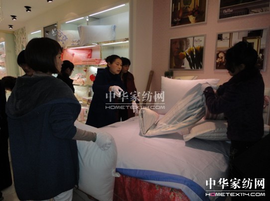 ���z���K�ˌ�(d��o)ُ(g��u)�N(xi��o)�۳ɔ����P(gu��n)�I