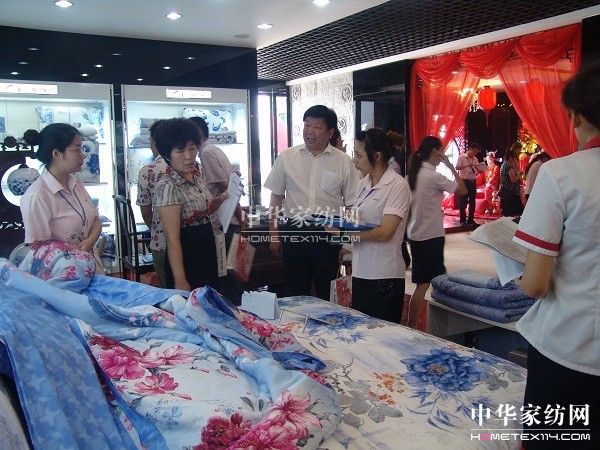 ���m�Ҽ�2011�ﶬ��Ʒӆ؛�����M��