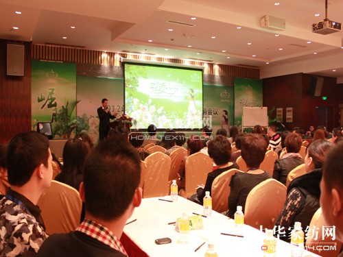 �μӉ�2012������Ʒ�l(f��)�����sҫ��