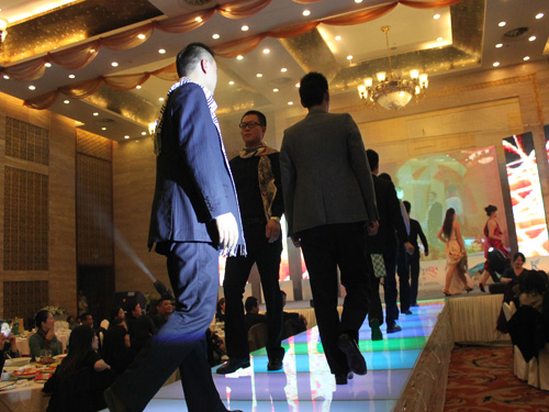 �Pʢ���{�{paisley��׌�����v�w