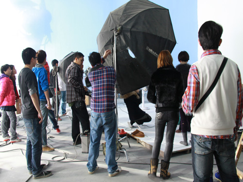 �Ϸ����2012����R�q��Ƭ�@�G�ǈ�