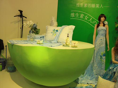 �t��ʿ�Ҽ��Ƽ�����(d��o)Ʒ�ưl(f��)չ