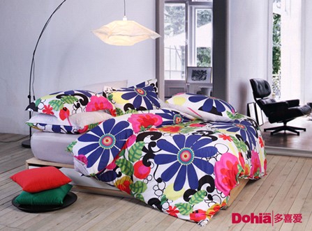 ��ϲ����Ʒ���У���ɫ֮;���L�д���