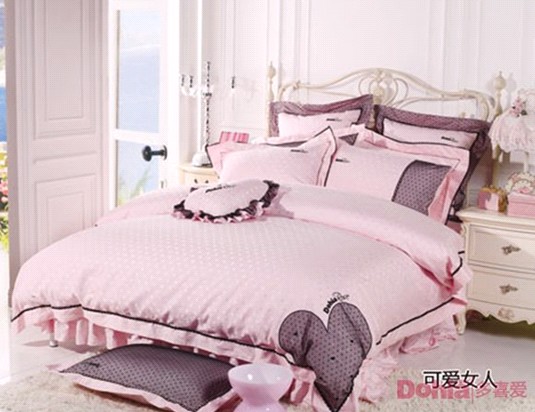 ��ϲ�ۼҼ�������Ʒ�е�ɫ�ʌW(xu��)��