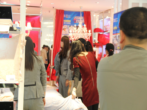 �Pʢ����Ʒ�b��(hu��)VIP�͑����������