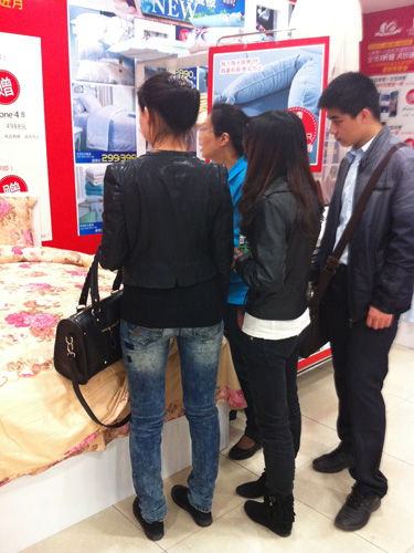 �Pʢ��Ʒ��Ńr(ji��)�M�~����iphone4S��