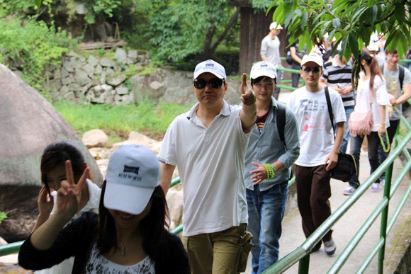 �������M(j��n)���Ӊ��R�F(tu��n)���չһ����Ӗ(x��n)�I֮������{��