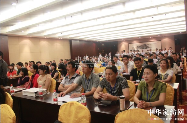 2012�W�ɼҼ��ﶬ��Ʒ�l(f��)�����A�M��Ļ