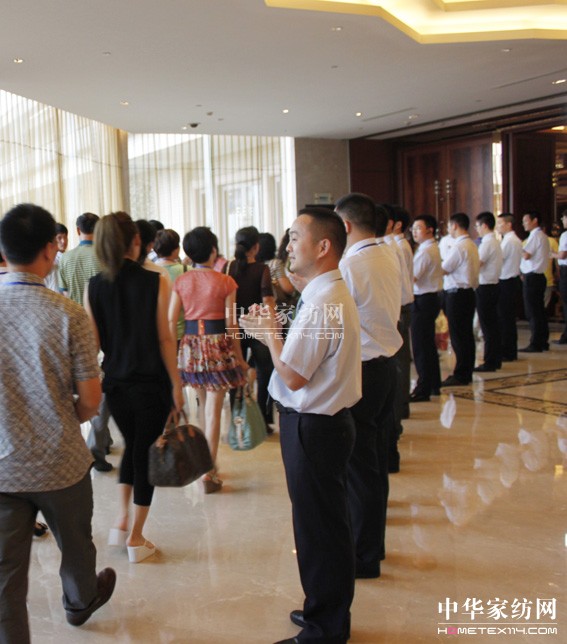 ȫ���������R�ۄPʢ2012�ﶬ��Ʒ�r(sh��)�аl(f��)����(hu��)