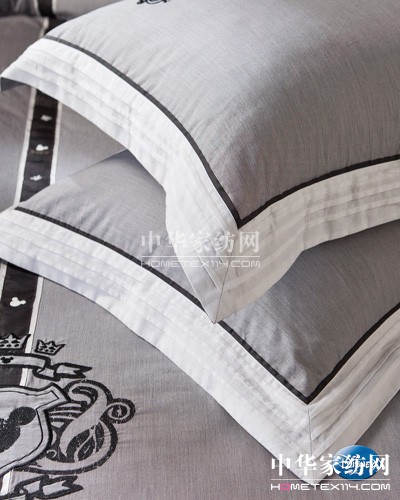 ��ʿ��Ҽ�2012�ﶬ��Ʒ����옷(l��)�r(sh��)�м�