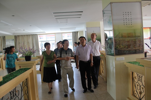 �����A�����L(zh��ng)�H�R���m�����˿�Ӌ(j��)����������(w��)����