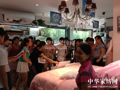 �Pʢ�Ҽ�2012���L��Ӗ(x��n)�����վ�A�M�ɹ�