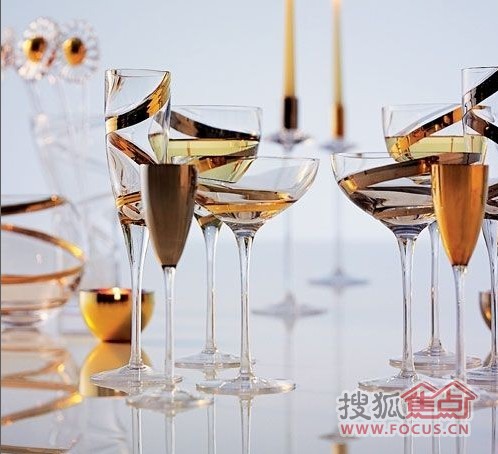 �A����ɫ�;����d����ʢ��(��)