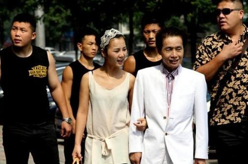 �R���P�I(l��ng)�10��Ů�Ǳ��S���PK