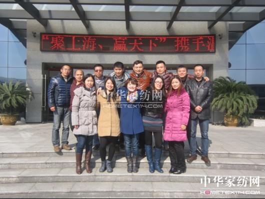 �Ϸ�����_�����Ј�(ch��ng)��չ�F(tu��n)ُ(g��u)����