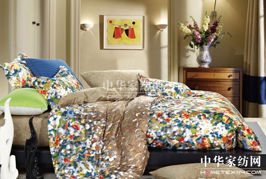 �W�ɼҼ�:�����M�� ɫ�ʸ�(j��ng)��`��