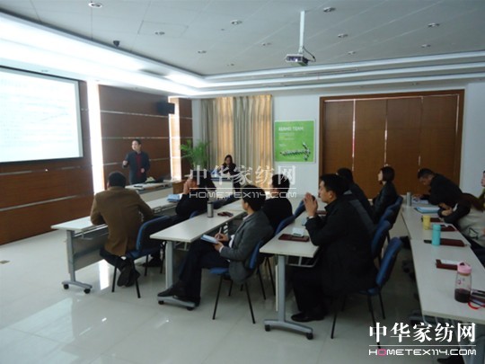 �ǌ��z��������(bi��o)���߃�(y��u)�㰸�������