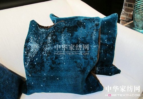 2015���Ĵ�Ʒ����:�Ї��L(f��ng)�͵��{ɫ