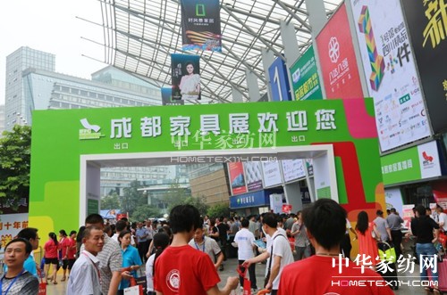 �ɶ��Ҿ�չ:����(d��ng)�Ј��l(f��)չ���^