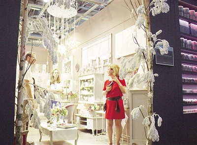 ����Ҿ��b�չ�����Ї�(gu��)Ԫ��