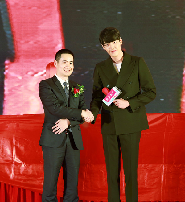 ������չ��ů�С��������ˮ�ǼҼ���ů����