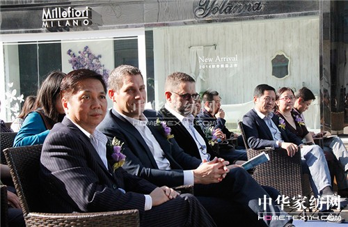 �_�R�Ҽ������ں������s�xʽ��ý�w�l(f��)����(hu��)ʢ��Ļ