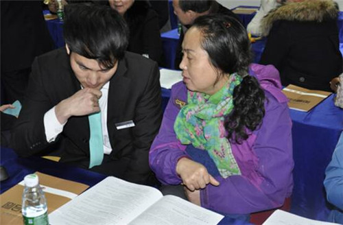 ʥ���R�Ҽ�2015�ж�ӭδ����Ʒ��