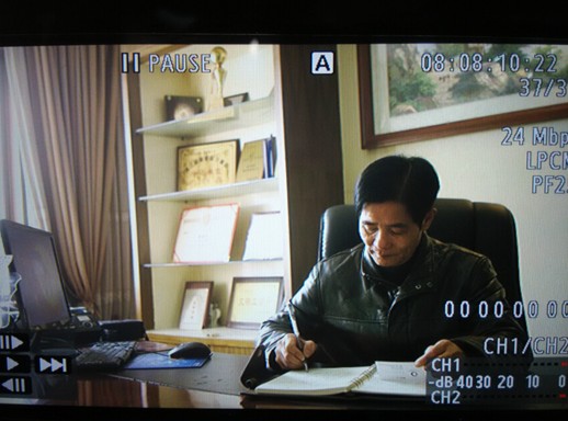 �Ϻ������С���Ŀ�M���MԽ���Ҽ�