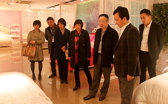 �Ї��Ҽ��ИI(y��)�f(xi��)��(hu��)��(hu��)�L�����Aһ���W�R�ûʼ��F(tu��n)ҕ���{(di��o)��