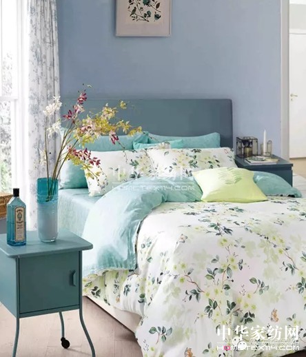 Ů�����@�ӟ��ɵģ��z���D��zS+��Ů�����(l��i)��