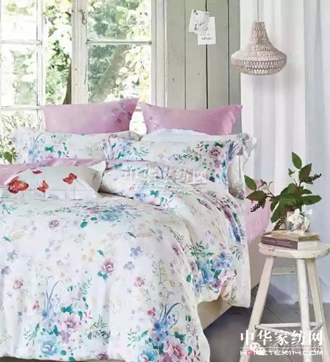 Ů�����@�ӟ��ɵ����z���D��zS+��Ů�����(l��i)��