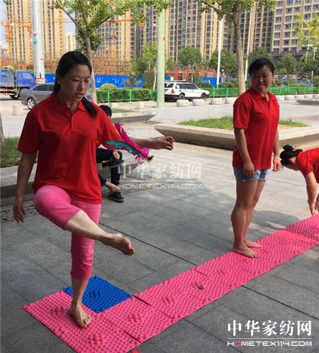 ������ؾ�Ӣ�R������ϵ�＾�l(f��)չ��