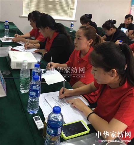 ������ؾ�Ӣ�R�ۣ���ϵ�＾�l(f��)չ��