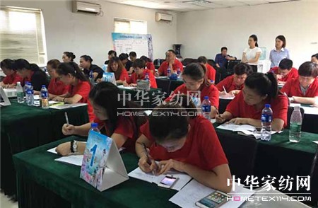 ������ؾ�Ӣ�R�ۣ���ϵ�＾�l(f��)չ��